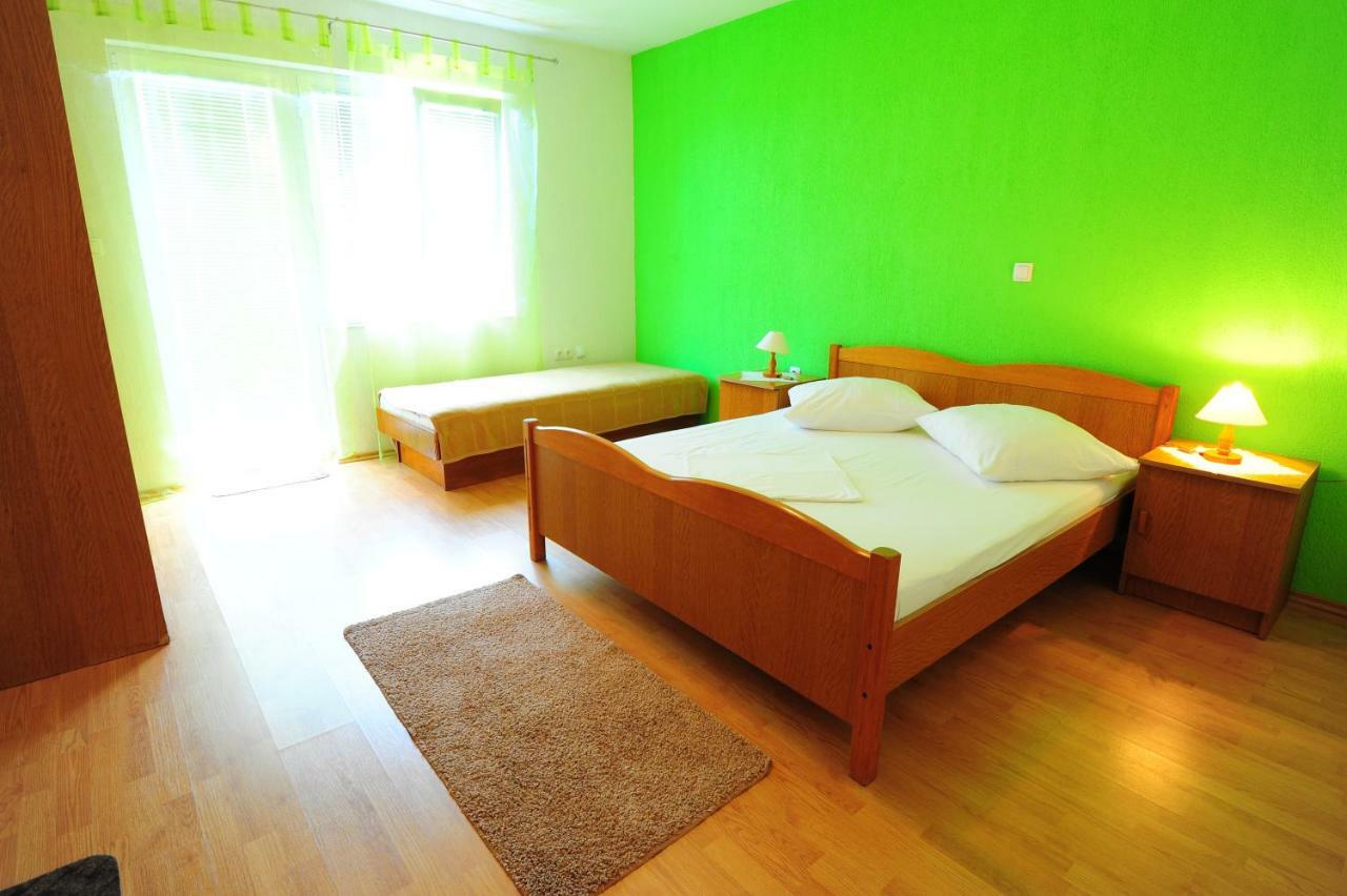 Apartmani Margeta Rab Town Esterno foto