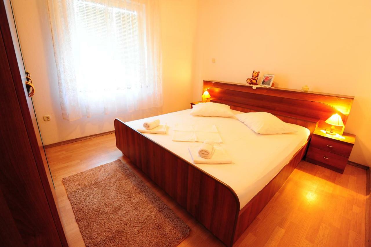 Apartmani Margeta Rab Town Esterno foto